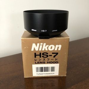 Like new Nikon HS-7 lens hood